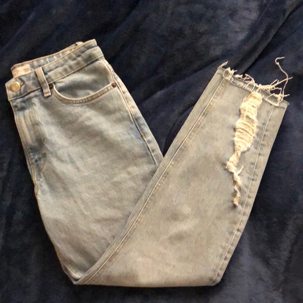 Topshop NWOT Straight Leg Raw-Hem Jeans